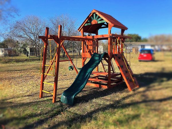 Parrot Island Fort w/ 4x4 Monkey Bars